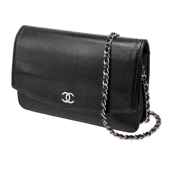 Chanel Wallet on Chain - Picture 1 of 3